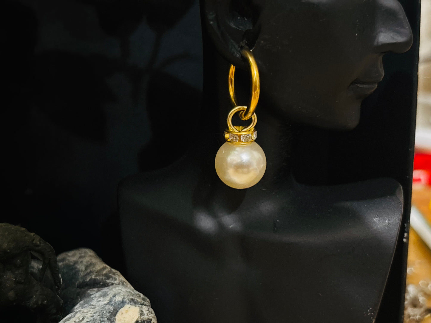 "Golden Pearl – Softness & Refinement" Earrings